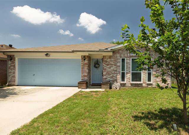 Property at 4029 Periwinkle Dr, Fort Worth, TX 76137, 3 beds, 2 baths