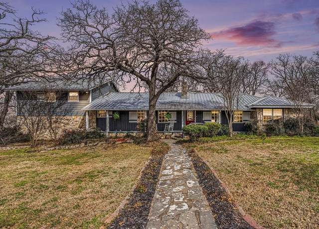 Property at 1801 Ridgewood Dr, Joshua, TX 76058, 3 beds, 3 baths