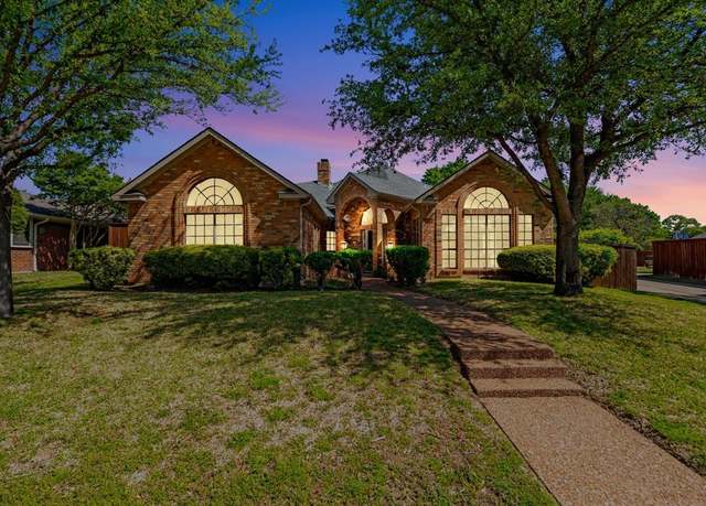 Property at 1112 Pawnee Trl, Carrollton, TX 75007, 3 beds, 2.5 baths