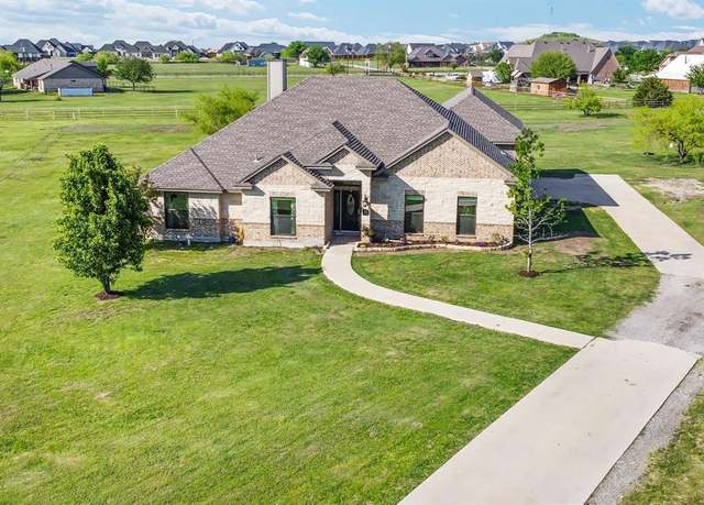 Property at 10832 Ridge Country Rd, Haslet, TX 76052, 4 beds, 2.5 baths