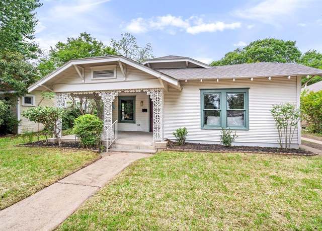Property at 407 S Montclair Ave, Dallas, TX 75208, 3 beds, 2 baths
