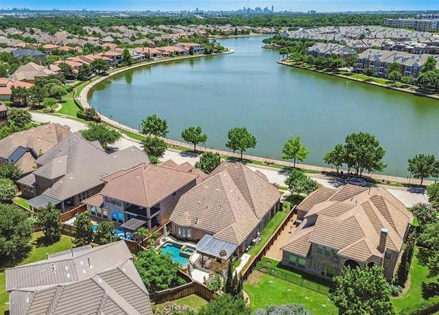 Property at 415 Fountainview Dr, Irving, TX 75039, 5 beds, 3 baths