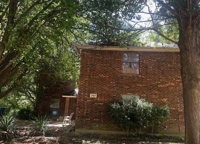 Property at 544 Renee Ln, Desoto, TX 75115, 3 beds, 2.5 baths