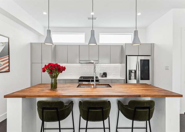 Property at 4805 Manett St #102, Dallas, TX 75204, 2 beds, 3.5 baths