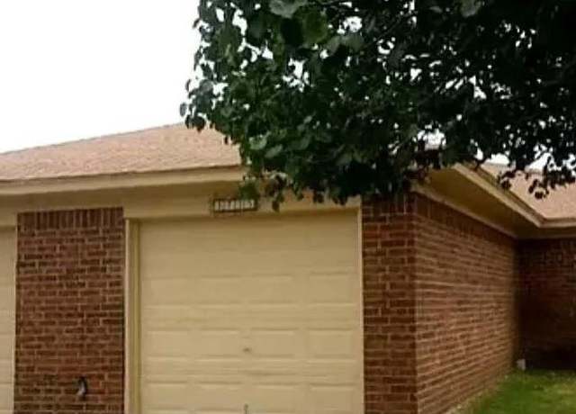 Property at 3713 Hulen Park Cir, Fort Worth, TX 76123, 4 beds, 2 baths