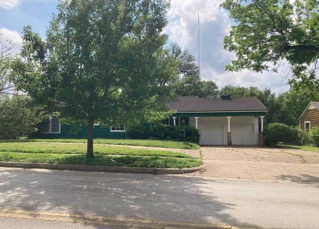 Property at 1824 Oakland Blvd, Fort Worth, TX 76103, 3 beds, 2 baths