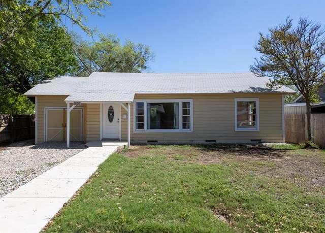 Property at 1808 8th St, Brownwood, TX 76801, 3 beds, 1 bath