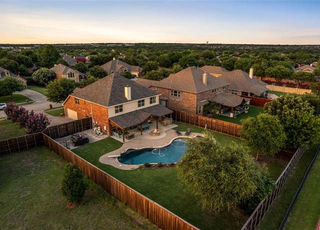 Property at 5732 Chateau Dr, Sachse, TX 75048, 5 beds, 3.5 baths