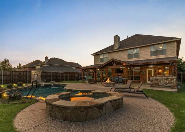 Property at 5732 Chateau Dr, Sachse, TX 75048, 5 beds, 3.5 baths