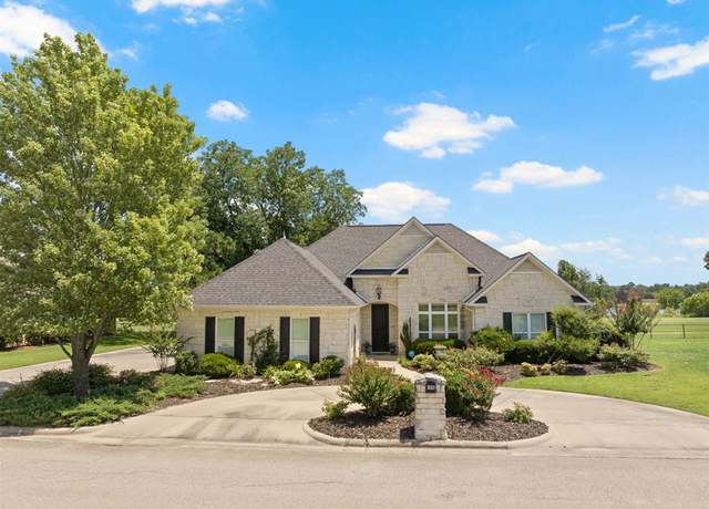 Property at 108 Links Dr, Mount Pleasant, TX 75455, 3 beds, 2 baths