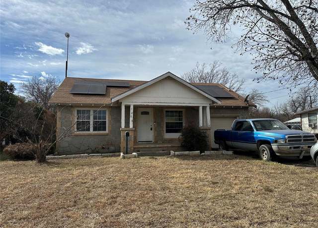 Property at 1809 9th St, Brownwood, TX 76801, 2 beds, 1 bath