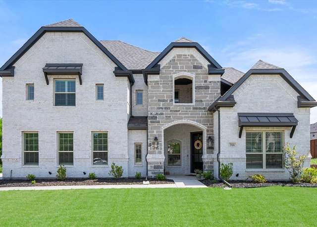 Property at 314 Spring Ct, Sunnyvale, TX 75182, 4 beds, 3.5 baths