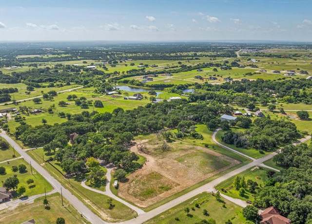 Property at 111 Encino Springs Ln, Weatherford, TX 76088, 3 beds, 2 baths