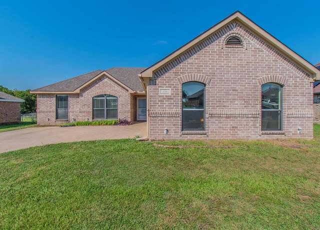 Property at 128 Chambers Creek Cir, Maypearl, TX 76064, 3 beds, 2 baths