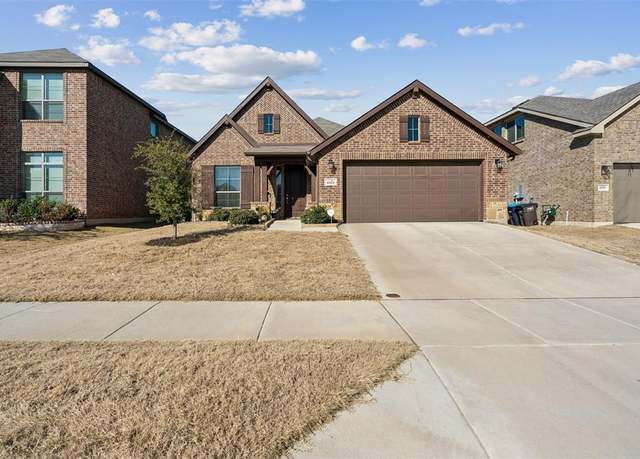 Property at 4512 Pentridge Dr, Fort Worth, TX 76036, 3 beds, 2 baths