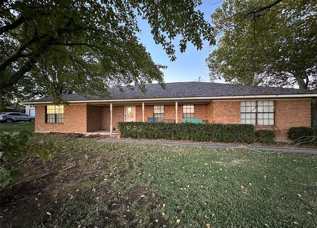 Property at 1121 Bones Chapel Rd, Whitesboro, TX 76273, 4 beds, 2 baths