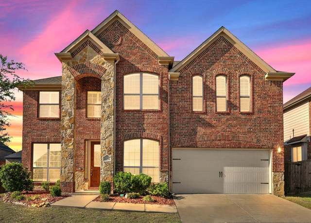 Property at 1104 Bentley Dr, Roanoke, TX 76262, 4 beds, 2.5 baths