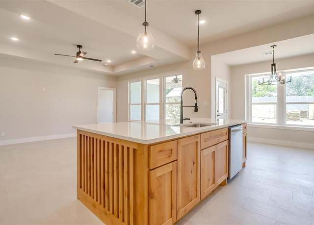Property at 2602 23rd St, Fort Worth, TX 76106, 3 beds, 2 baths
