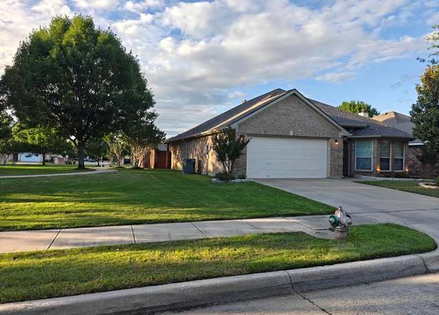 Property at 4415 Shady Elm Dr, Mansfield, TX 76063, 4 beds, 2 baths
