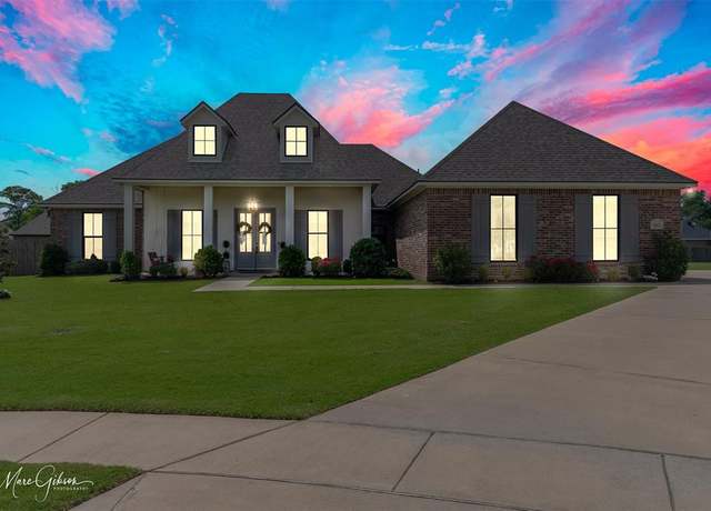 Property at 262 Arrowhead Dr, Bossier City, LA 71111, 3 beds, 2.5 baths