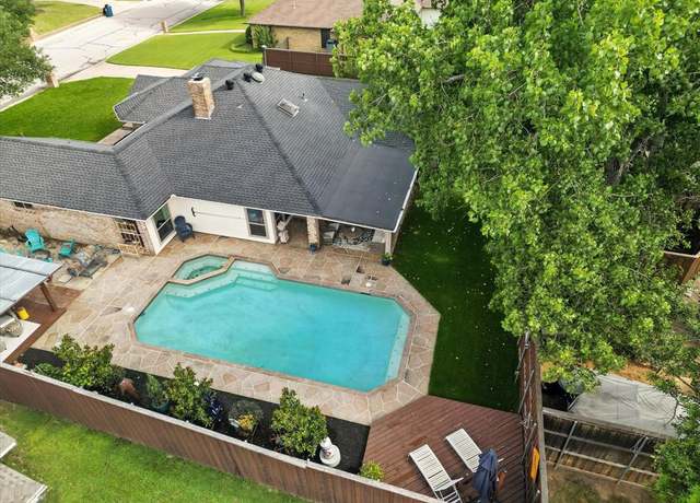 Property at 505 Doubletree Dr, Highland Village, TX 75077, 4 beds, 2 baths