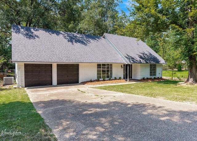 Property at 2011 Crabapple, Shreveport, LA 71118, 4 beds, 3.5 baths