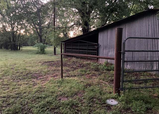 Property at 431 County Road 2715, Mount Pleasant, TX 75455, 3 beds, 2 baths