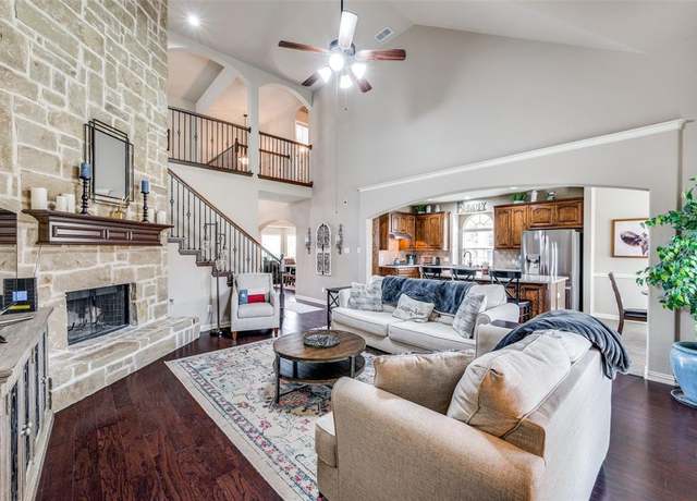 Property at 14225 Signal Hill Dr, Little Elm, TX 75068, 5 beds, 4 baths