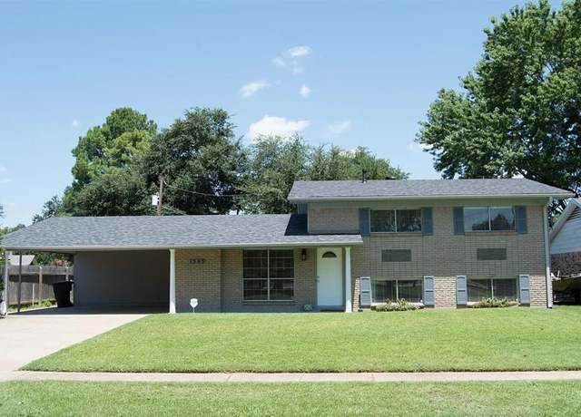Property at 1303 Bellaire Blvd, Bossier City, LA 71112, 4 beds, 2.5 baths