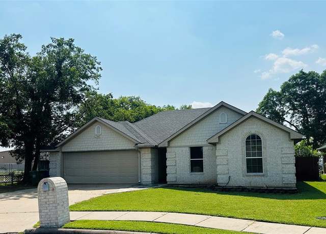 Property at 701 Park Pl, Whitesboro, TX 76273, 3 beds, 2 baths
