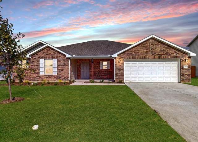 Property at 112 Annabelle St, Cleburne, TX 76031, 3 beds, 2 baths
