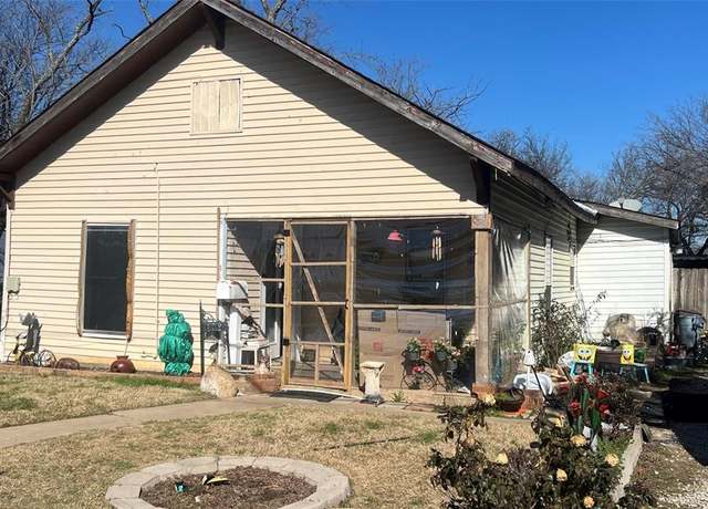 Property at 402 W Trammell Ave, Everman, TX 76140, 3 beds, 2 baths