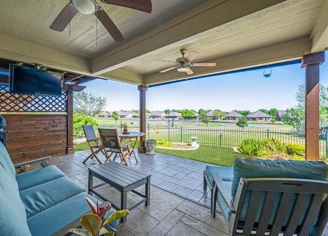 Property at 7514 Birmingham Forest Dr, Frisco, TX 75036, 2 beds, 2 baths