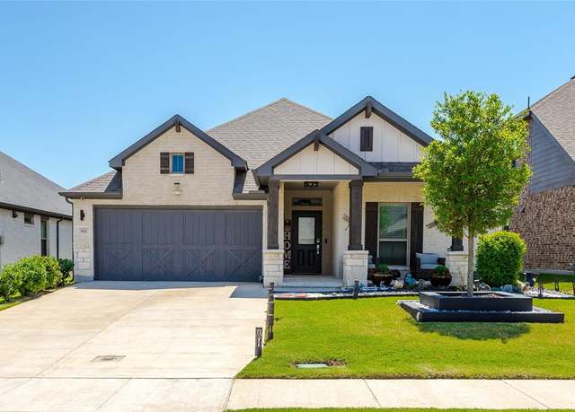 Property at 621 Hazeltine Rd, Red Oak, TX 75154, 3 beds, 2 baths