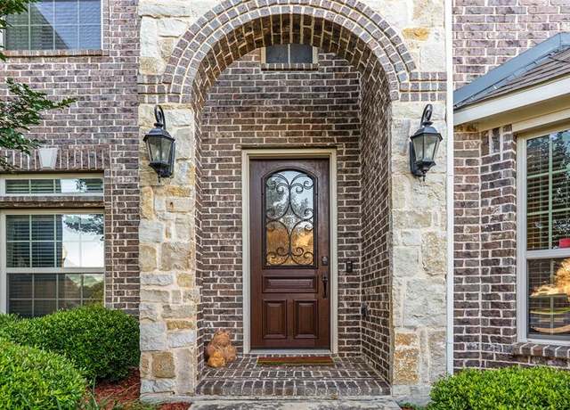 Property at 3300 Lakeview Blvd, Denton, TX 76208, 5 beds, 4 baths