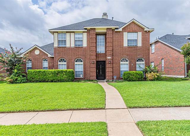 Property at 1018 Sumner Dr, Mesquite, TX 75149, 4 beds, 2.5 baths