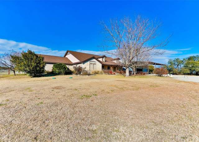 Property at 1723 Mcclendon Rd, Weatherford, TX 76088, 4 beds, 2.5 baths