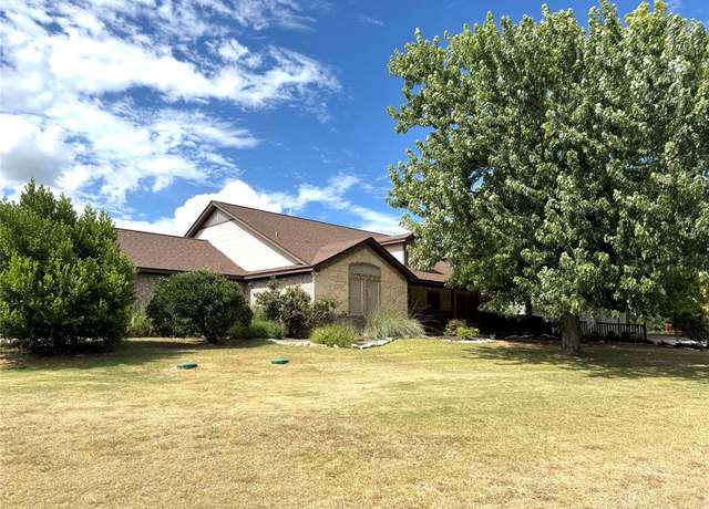 Property at 1723 Mcclendon Rd, Weatherford, TX 76088, 4 beds, 2.5 baths
