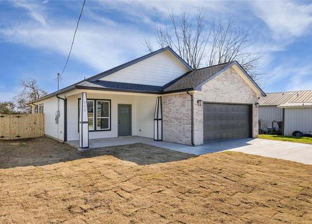 Property at 111 S Fir St, Celeste, TX 75423, 3 beds, 2 baths