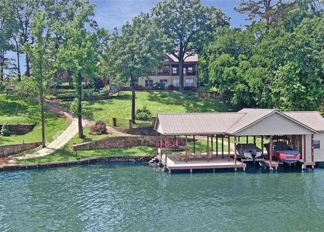 Property at 960 Mark Cir, Scroggins, TX 75480, 5 beds, 4 baths