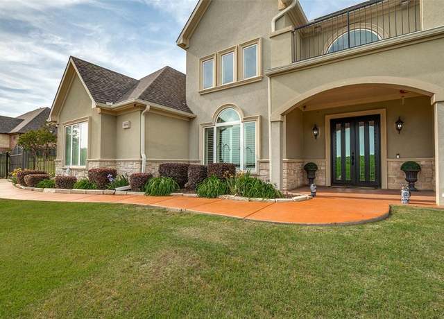 Property at 3072 Rosebud Ct, Grand Prairie, TX 75104, 4 beds, 4.5 baths