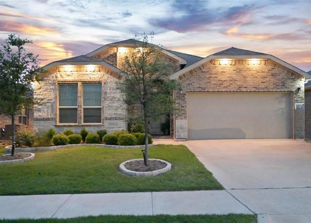 Property at 2324 Goodnight Ranch Dr, Weatherford, TX 76087, 4 beds, 2 baths