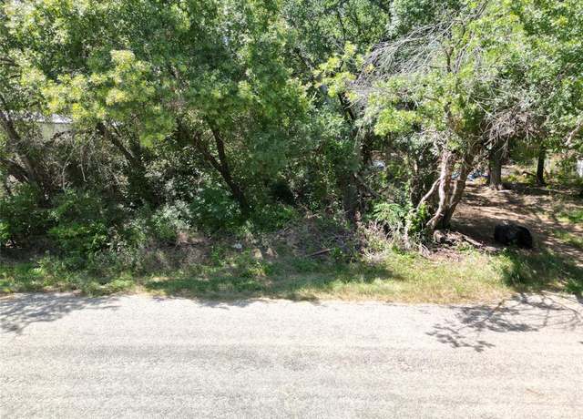 Property at 2826 Sycamore Ct, Granbury, TX 76048