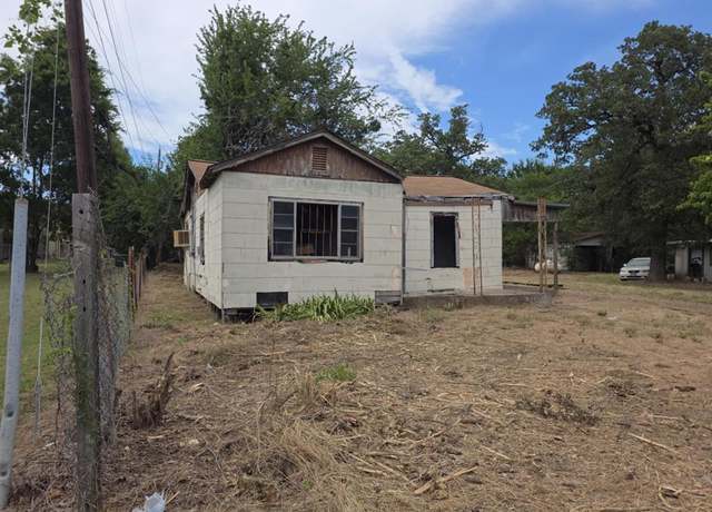 Property at 901 E Sears St, Denison, TX 75021, 2 beds, 1 bath