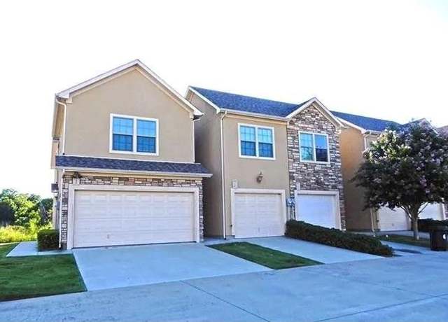 Property at 1548 Aldra Dr, Fort Worth, TX 76120, 4 beds, 3 baths