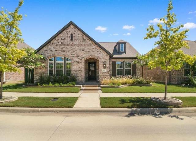 Property at 4831 Cypress Thorn Dr, Arlington, TX 76005, 3 beds, 3 baths