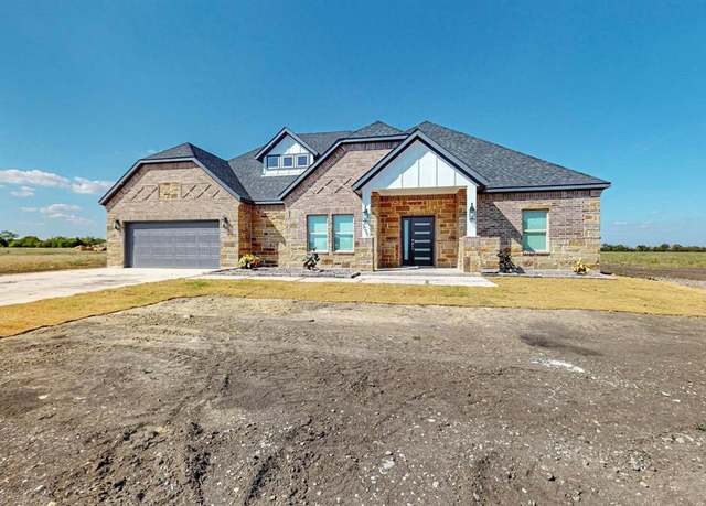 Property at 3055 County Road 4301, Greenville, TX 75401, 4 beds, 2 baths