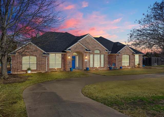 Property at 3031 John T Ln, Midlothian, TX 76065, 4 beds, 2 baths
