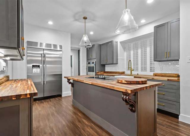 Property at 809 W Muirfield Rd, Garland, TX 75044, 4 beds, 3.5 baths