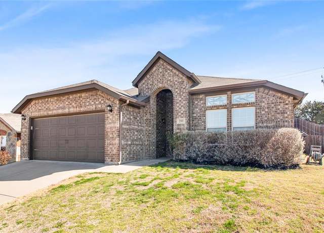Property at 233 Balcones Dr, Fort Worth, TX 76108, 3 beds, 2 baths